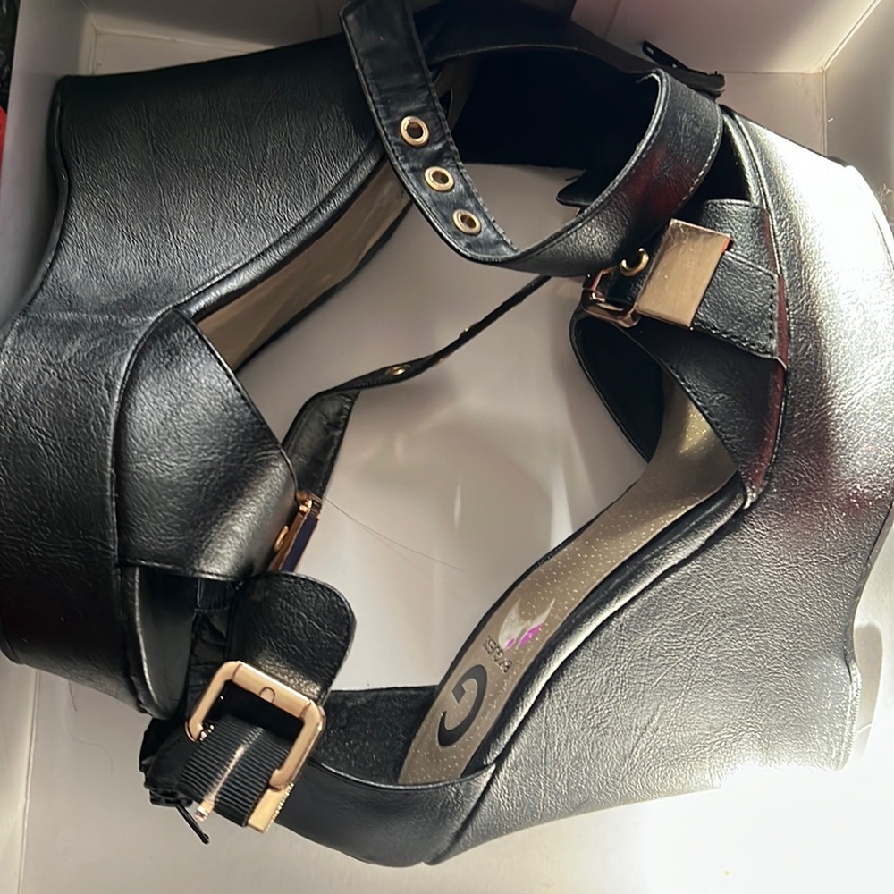 WOMENS size 8.5 black wedge heel guess shoes